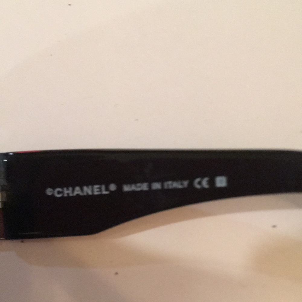 Chanel sunglasses - Picture 5 of 7